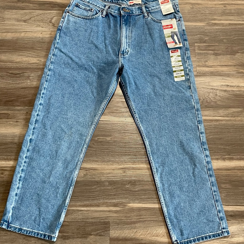 Wrangler “Regular Fit” Jeans